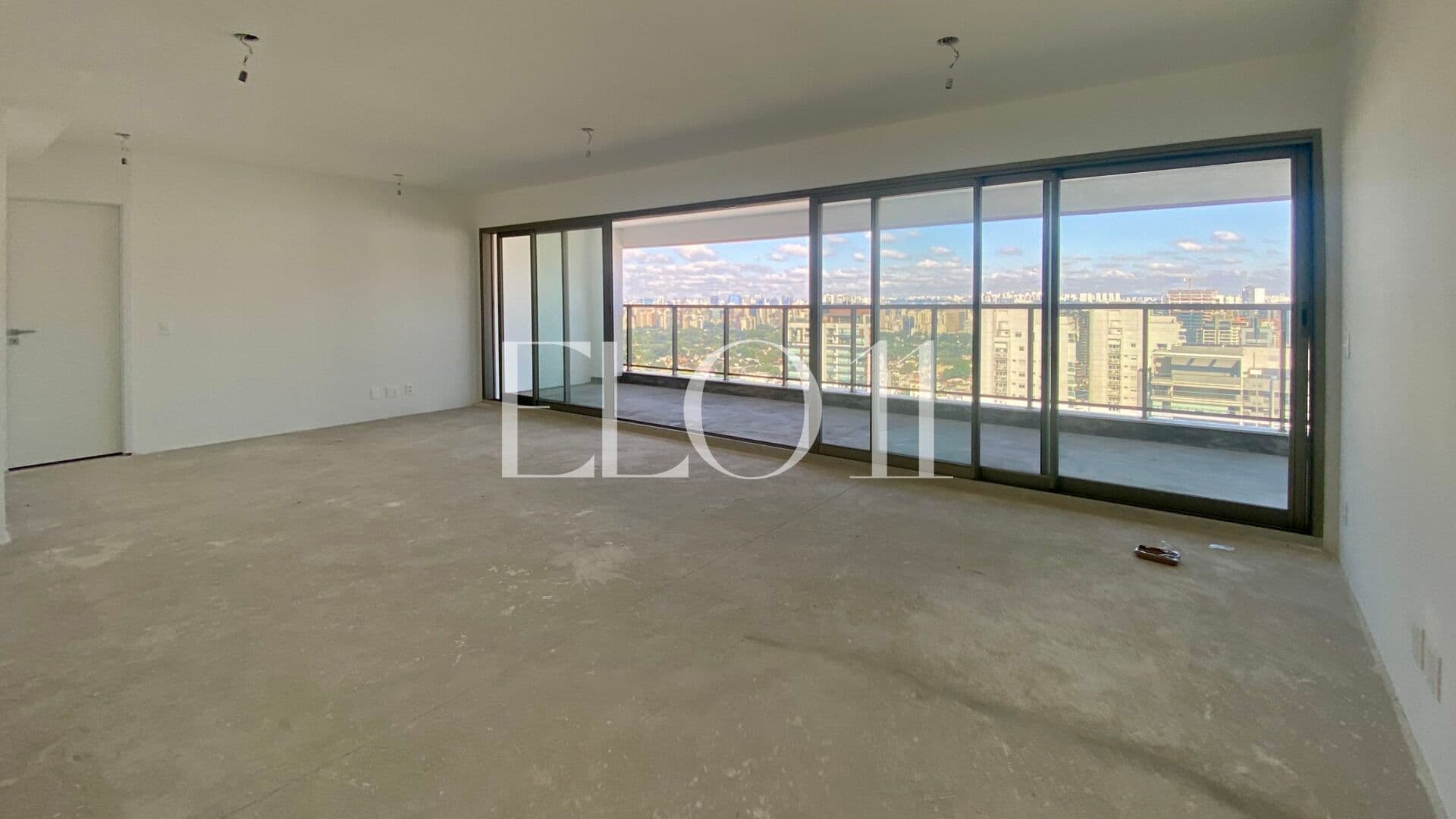 último apartamento em andar alto em condomínio novo com vista aberta para a área verde dos Jardins