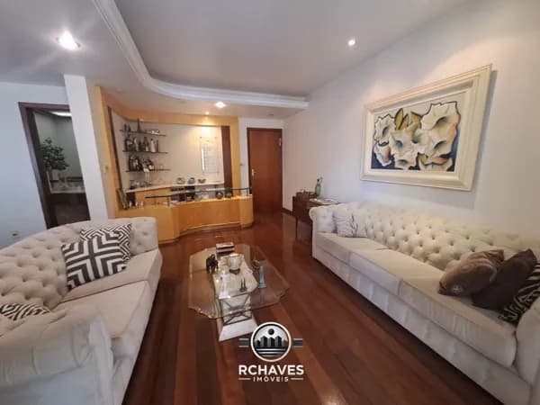 Apartamento 4 Quartos, Varanda e 2 Vagas - Bairro de Lourdes