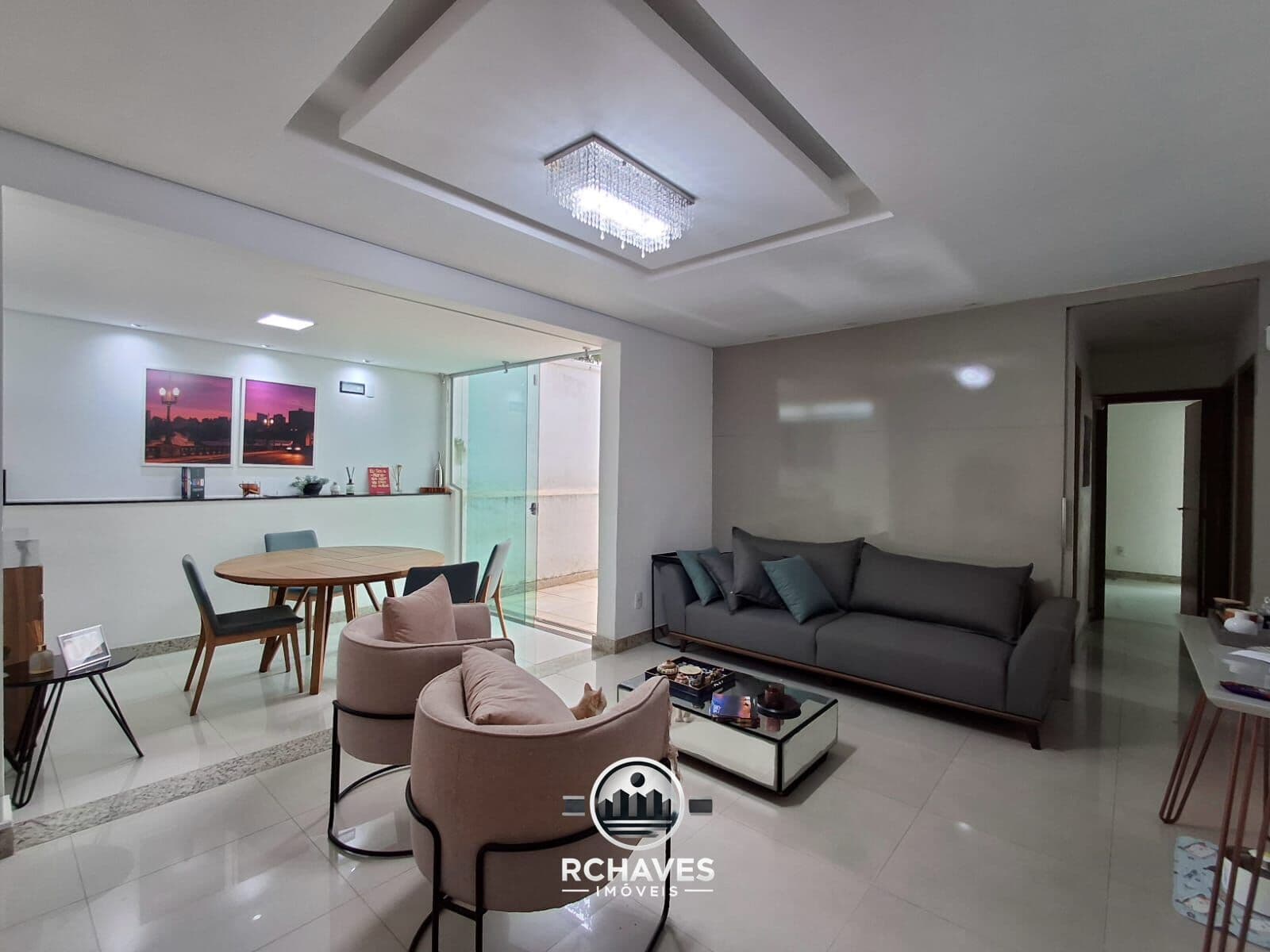 Apartamento com Área Privativa em U - 3 QTS e Suíte” – Conforto e Localização Privilegiada!