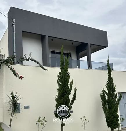 CASA ESPETACULAR COM VISTA PARA LAGOA CENTRAL NO LUNDCÉIA – LAGOA SANTA/MG