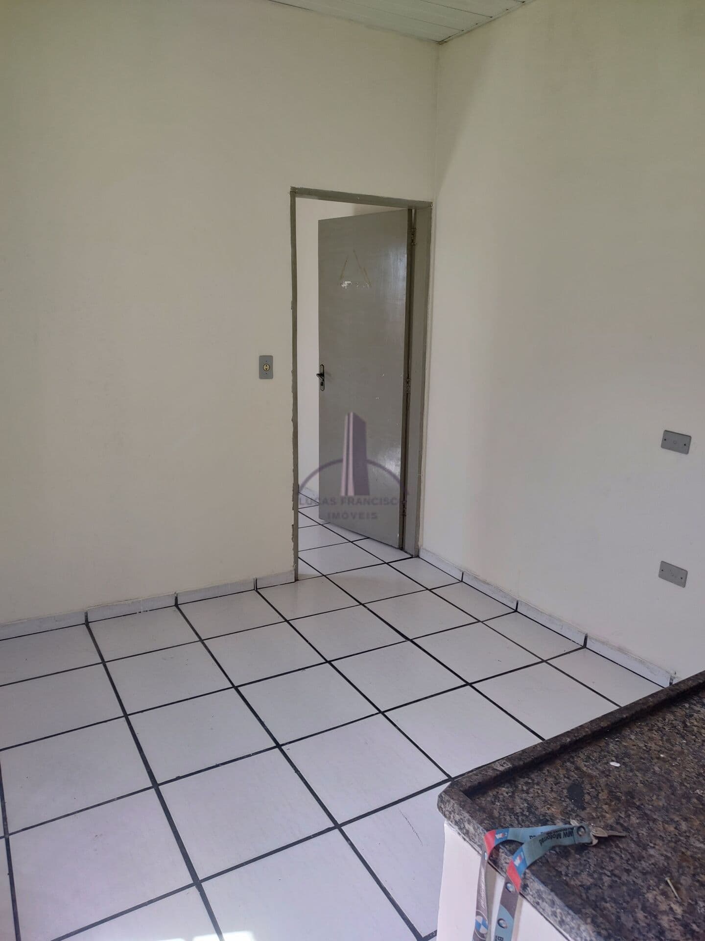 02 Cõmodos - Jd. Jangadeiro - R$ 700