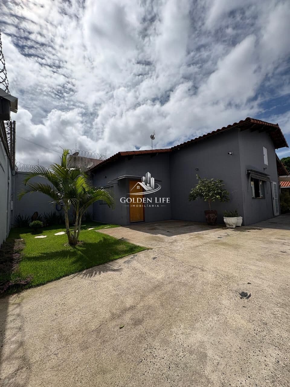 Casa Padrão à venda