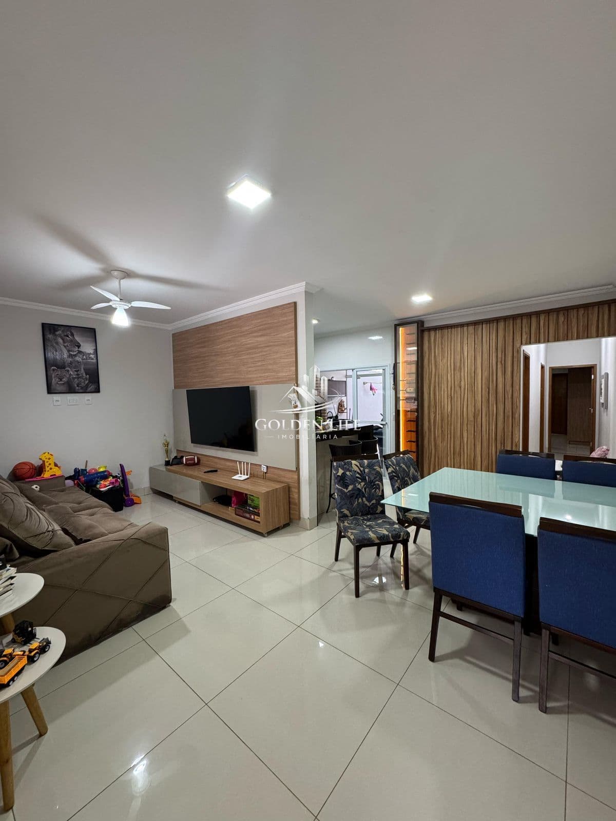 🏡 Casa térrea no Novo Mundo com 2/4, suíte e área gourmet à venda