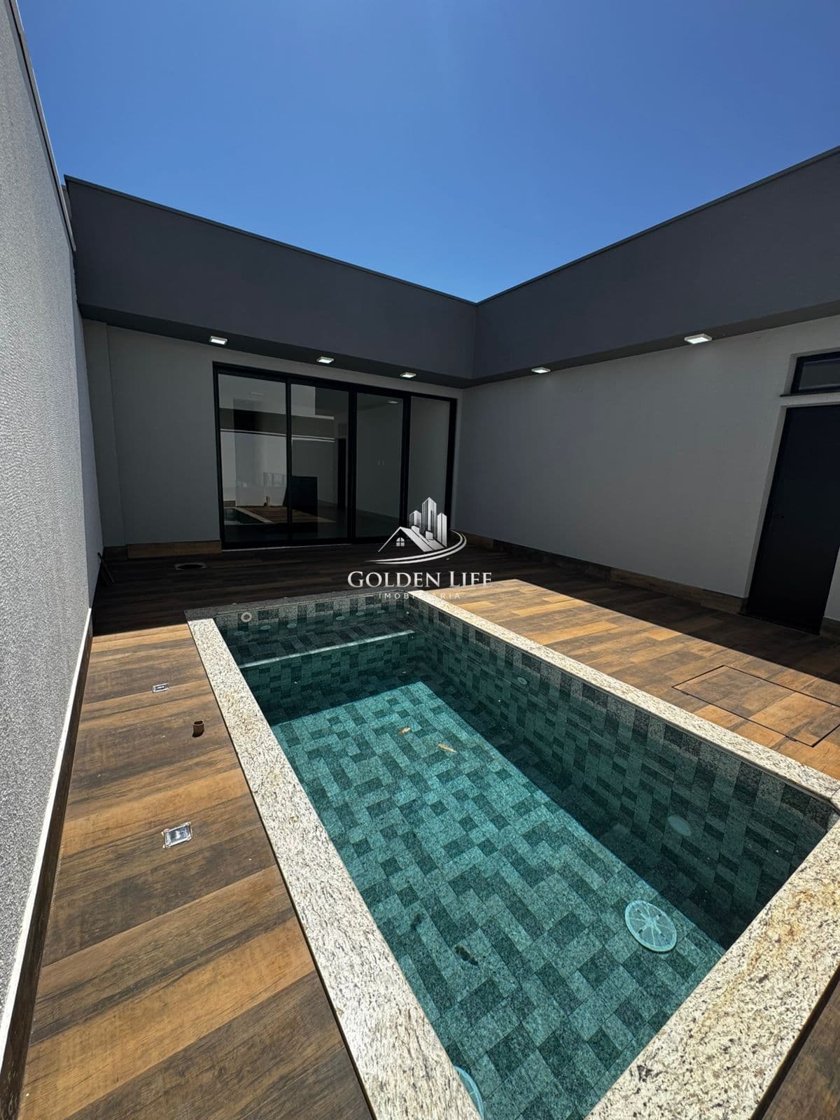 Casa em Condomínio Fechado