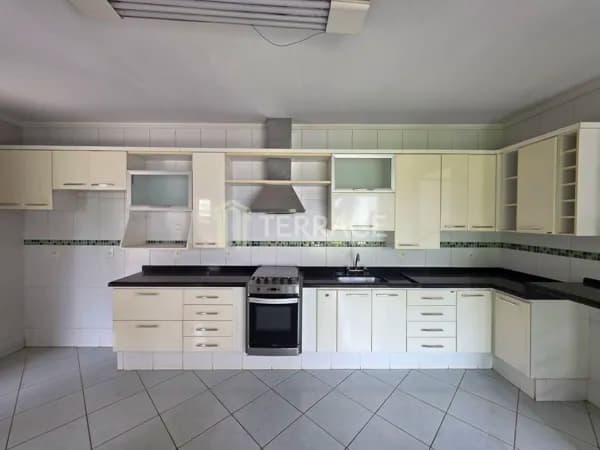 AMPLA CASA PARA LOCAÇÃO – RESIDENCIAL OU COMERCIAL