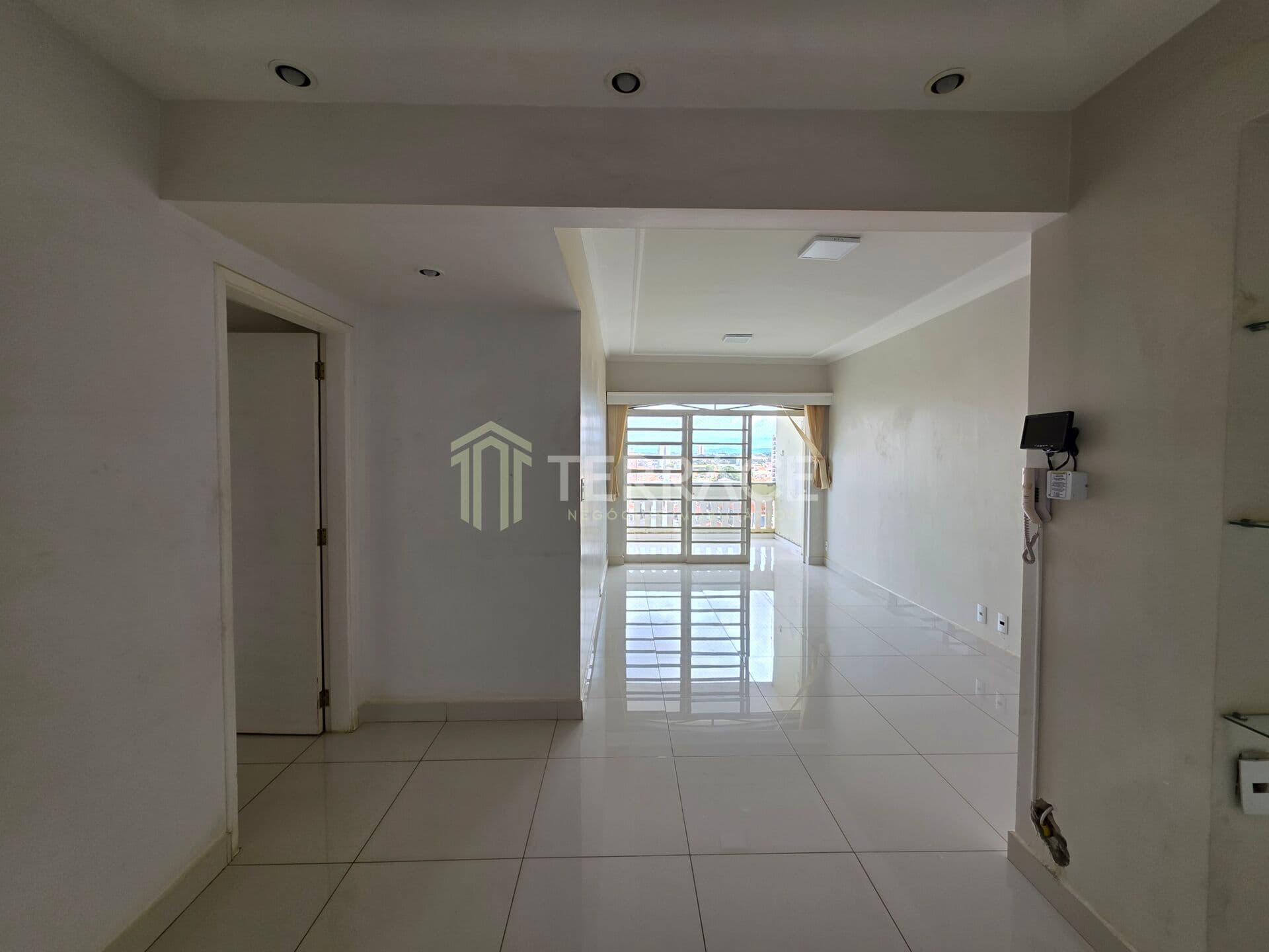 APARTAMENTO EDIFÍCIO PEDRO KURY – CENTRO | R$ 380.000