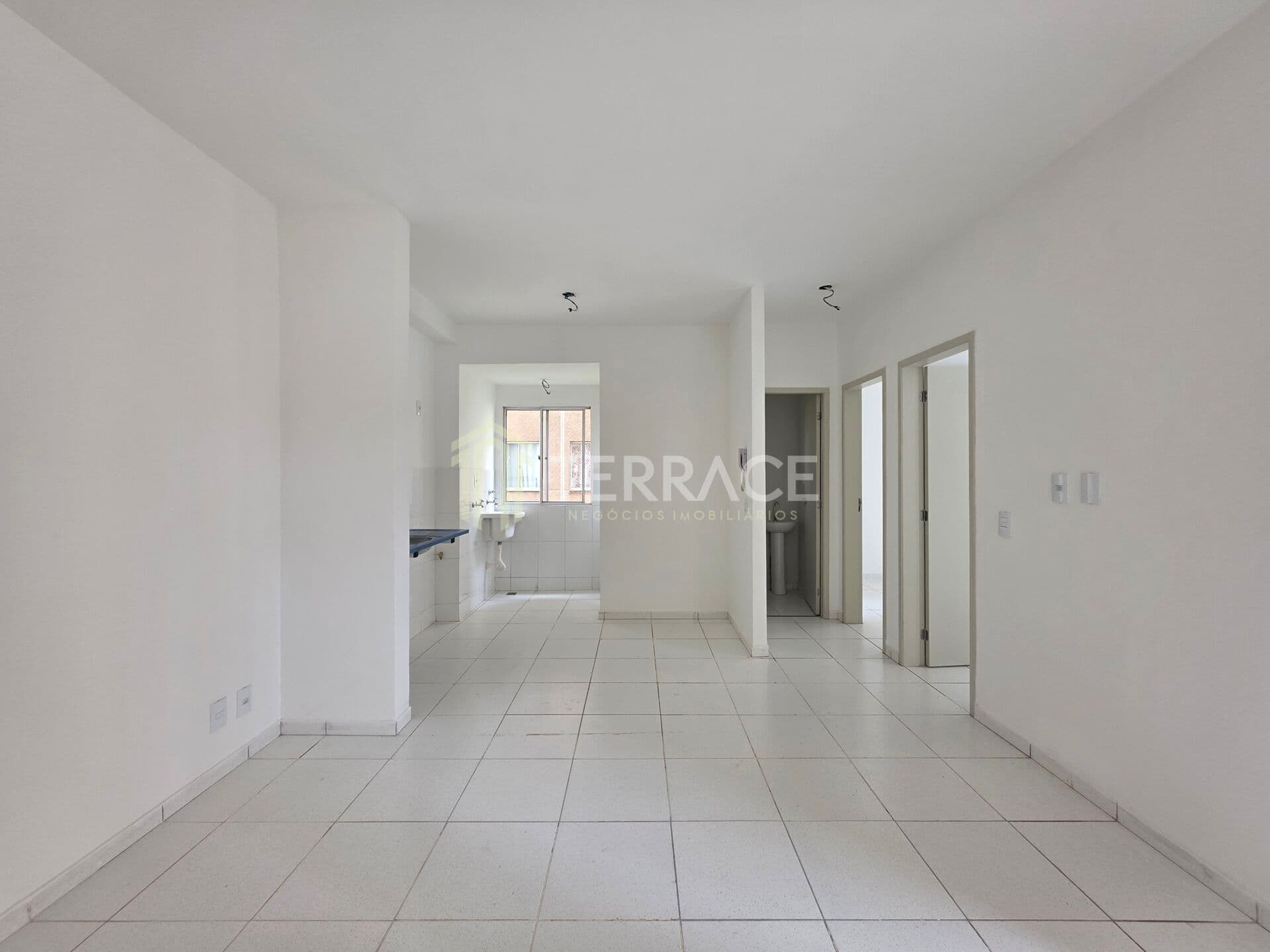 APARTAMENTO À VENDA – COND. FINESSE