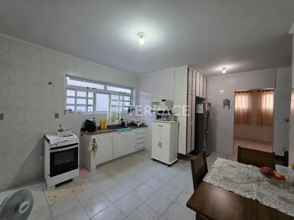 Casa à venda no Parque Universitário - Sobrado