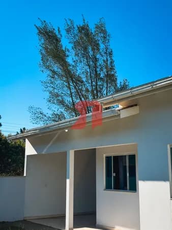 Casa com 3 quartos à 50 metros da lagoa de Ibiraquera