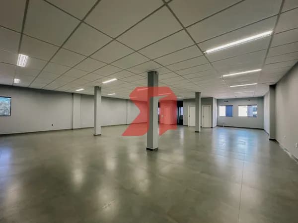 Sala comercial com 181m no centro de Imbituba