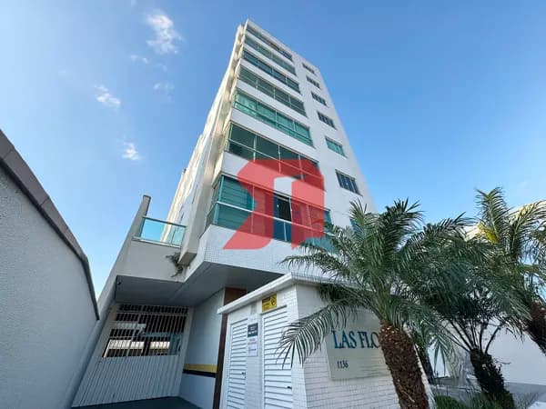 Apartamento Vista Mar de 3 Quartos com Suíte no Centro
