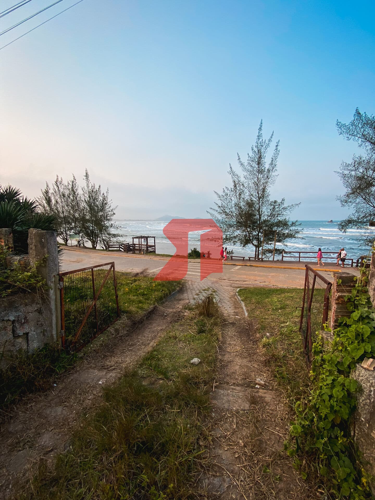 Terreno em frente ao mar na Praia da Ribanceira