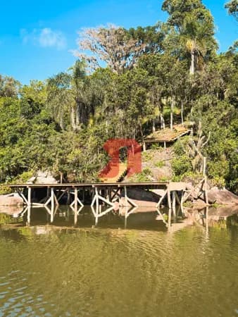 Terreno com acesso exclusivo à lagoa de Imaruí
