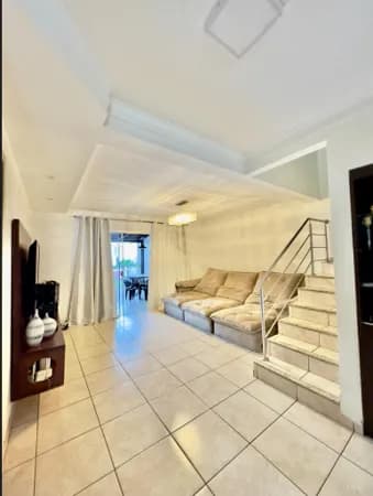 Sobrado à Venda 3 quartos sendo 1 suíte no Condomínio Villaggio Atlântico no Jardim Atlântico em Goiânia-Go.
