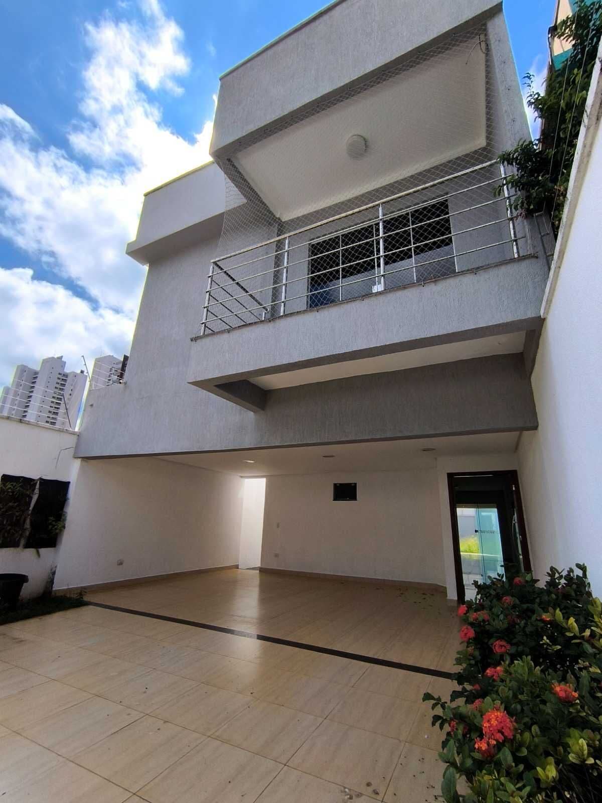 Casa / Sobrado à Venda 3 suítes à venda no Jardim Atlântico em Goiânia-GO.