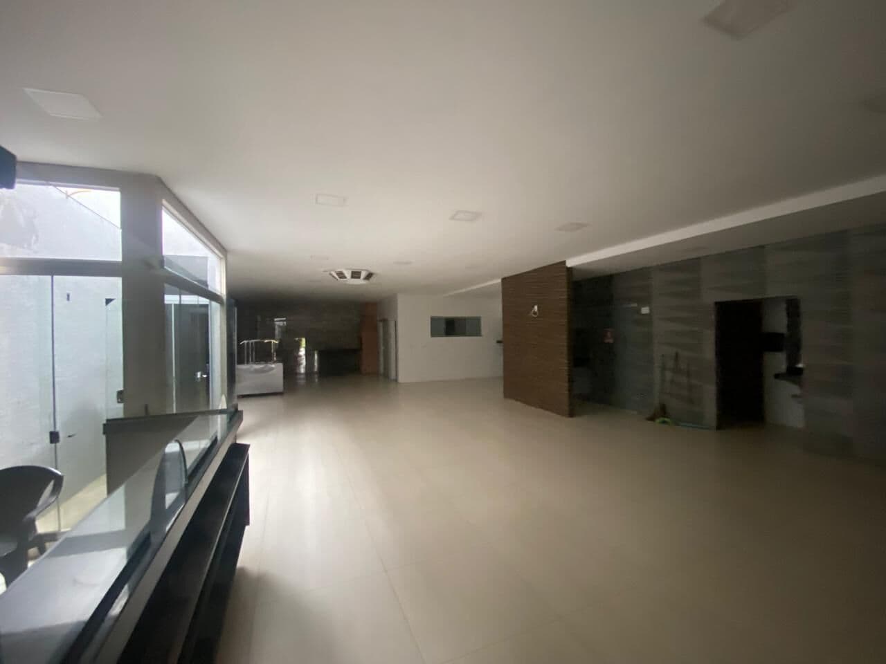 Sala Comercial - Loja no Setor Garavelo para Aluguel / Locação no Setor Garavelo em Aparecida de Goiânia-GO