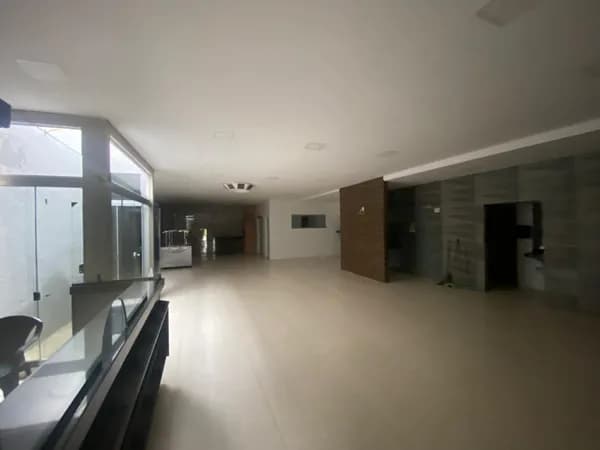 Sala Comercial - Loja no Setor Garavelo para Aluguel / Locação no Setor Garavelo em Aparecida de Goiânia-GO