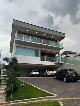 Casa à Venda 4 suítes no Condomínio do Lago em Goiânia-GO.