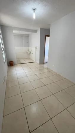 Apartamento à Venda 2 quartos, 1 banheiro social, no Gran Conquista no Setor Aquários II em Goiânia-Go.