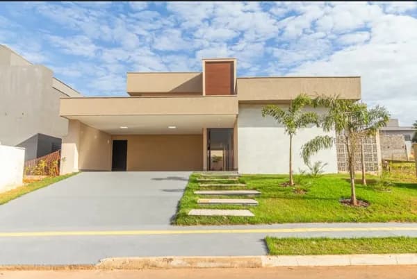 Casa térrea à Venda 4 suítes no Condomínio Portal do Sol Garden no Setor Residencial Goiânia Golfe Clube em Goiânia-GO.