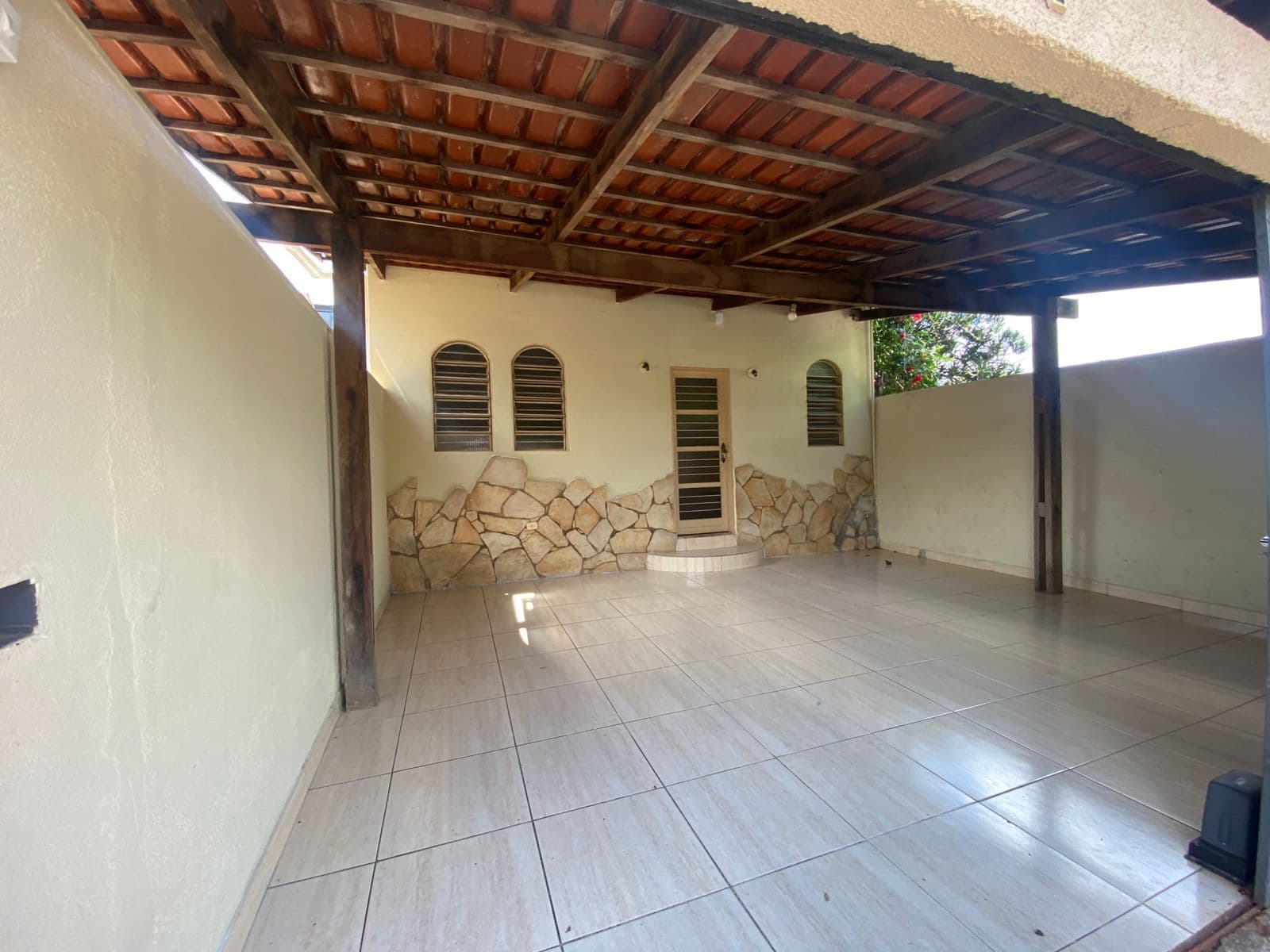 Casa para Aluguel/ Locação 3 quartos no Setor Jardim Europa- Goiânia- Go.
