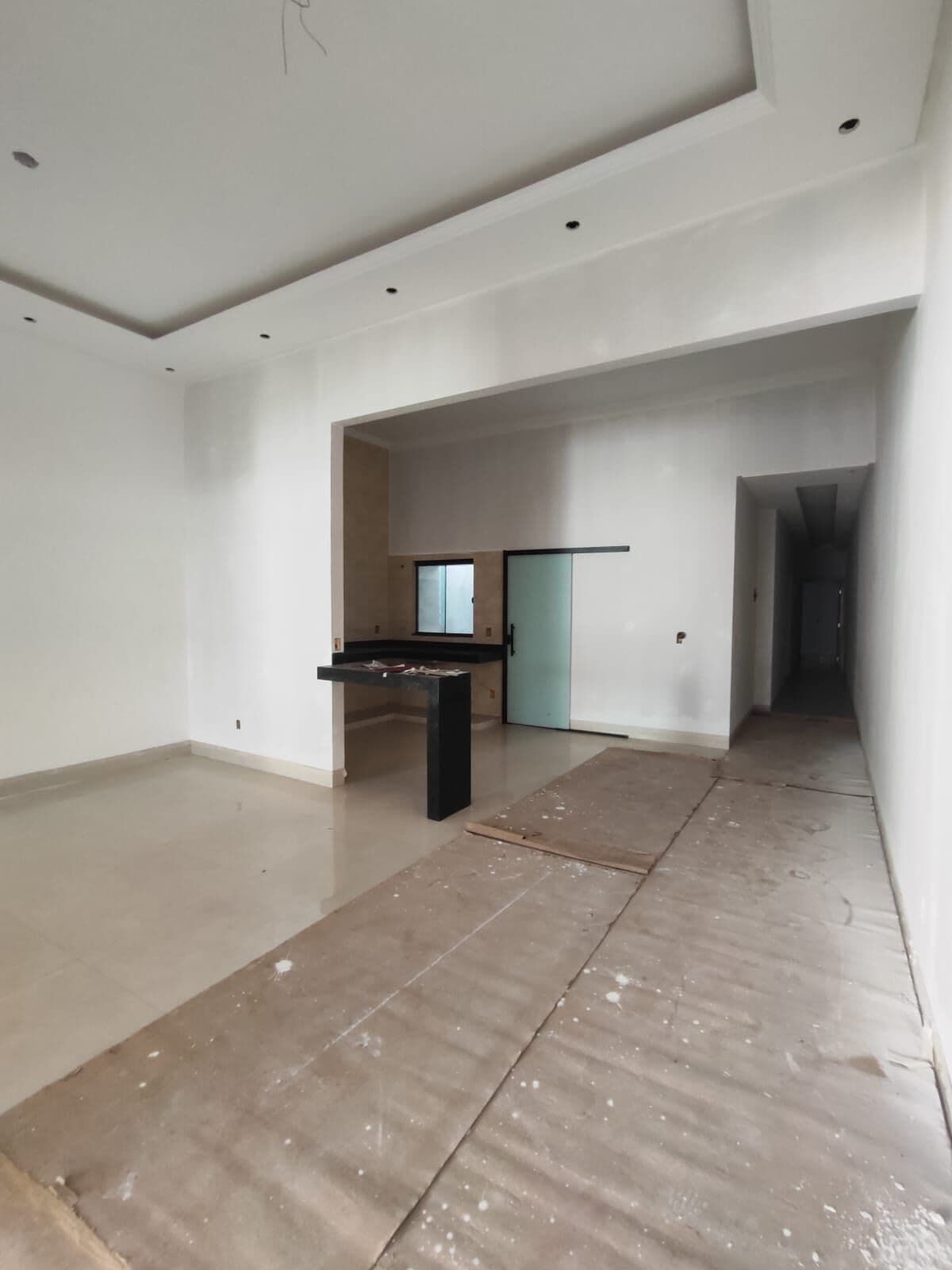 Casa à Venda 3 quartos, sendo 1 suíte no Jardim Novo Mundo em Goiânia-GO. Na região Leste.
