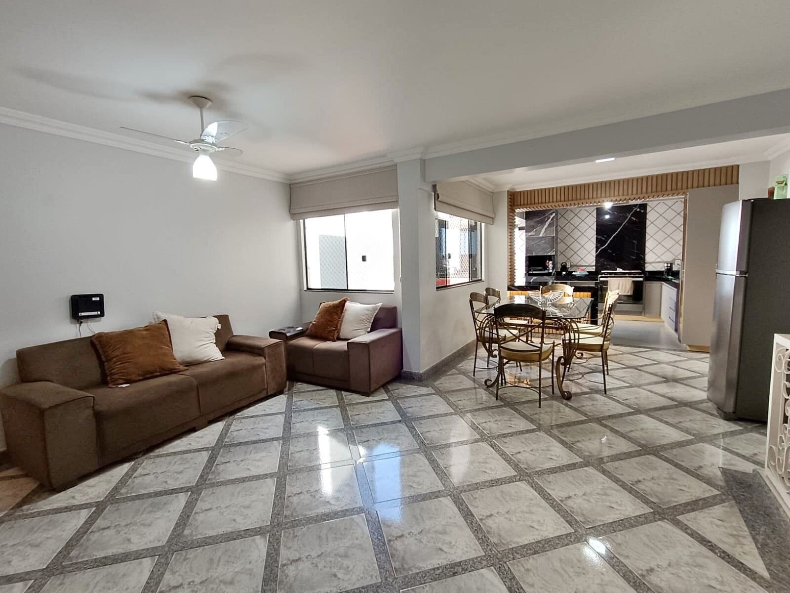 Apartamento Cobertura Duplex 3 suítes à Venda no Setor Nova Vila em Caldas Novas-GO.