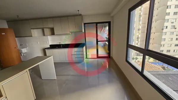 Studio Ritmo Bueno com sacada e armários