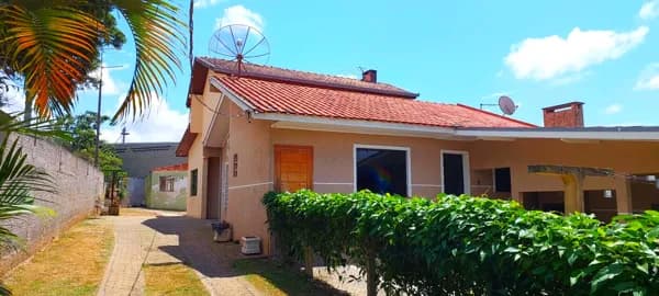 Sobrado em Campo Largo - Centro