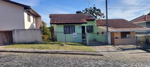 Casa em Campo Largo - Centro