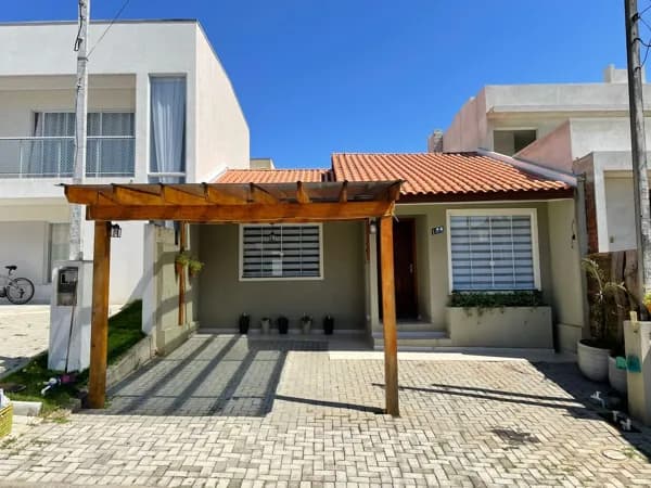 Casa em Campo Largo - Vila Glória