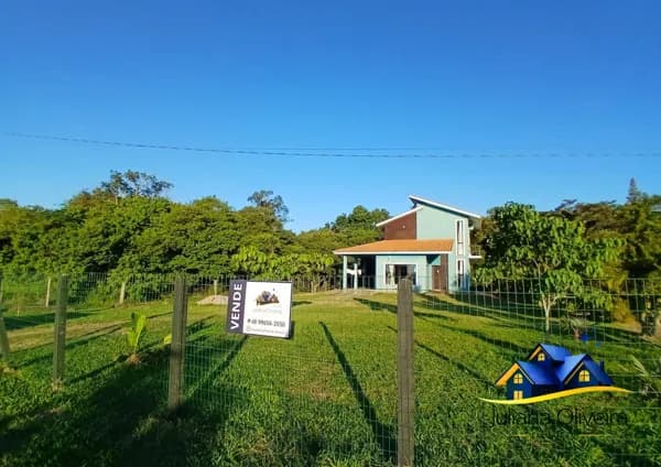 Sítio escriturado, entra praia e o centro da cidade