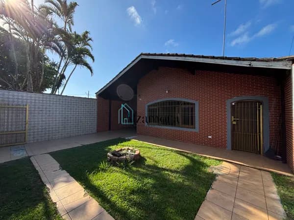 Casa a venda em Itanhaém, 350 metros da praia no bairro cibratel.