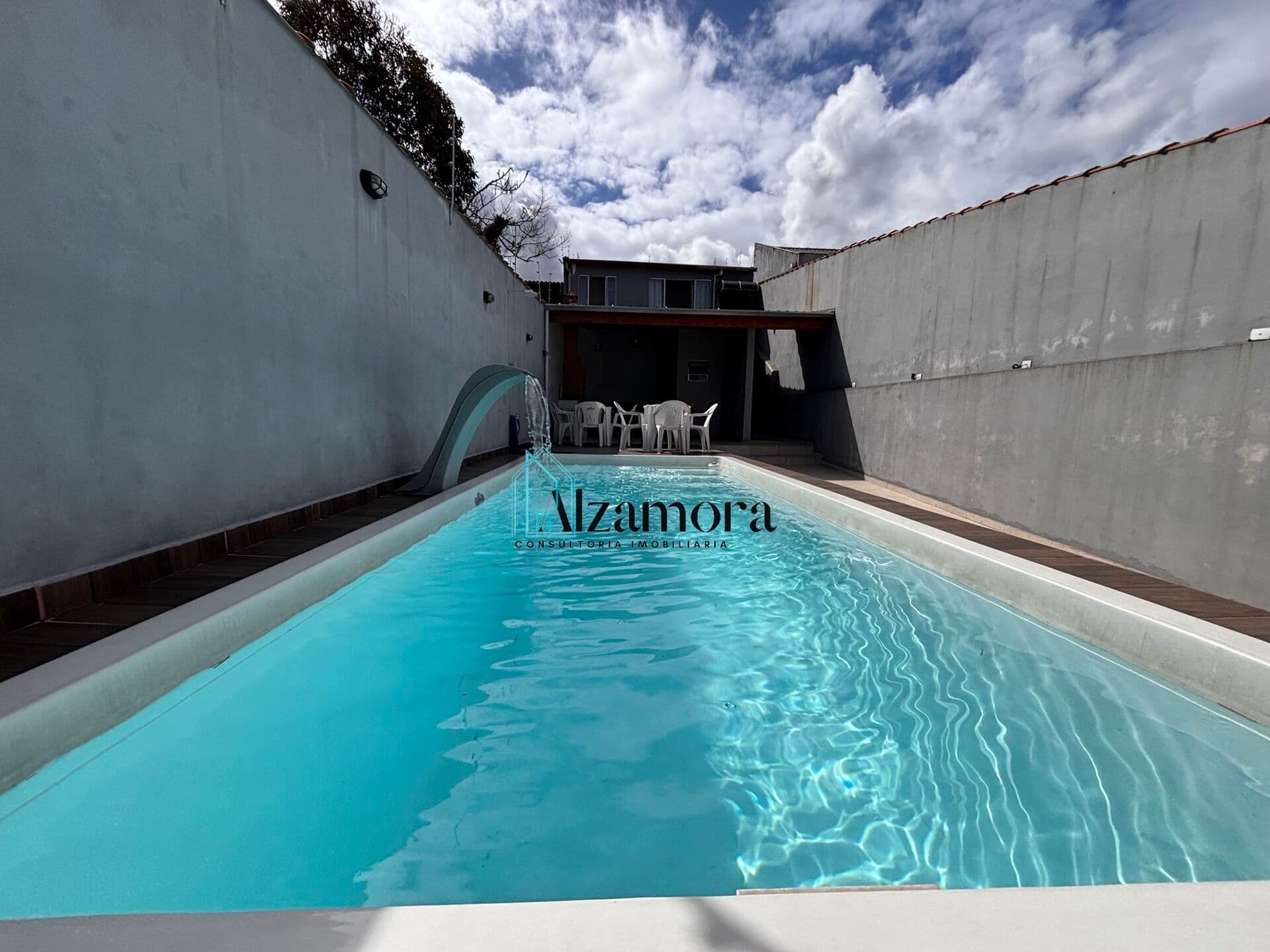 Casa com piscina a venda em Itanhaém