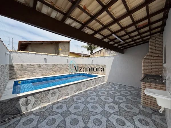Linda Casa com Piscina e Churrasqueira em Itanhaém - Bairro Santa Julia