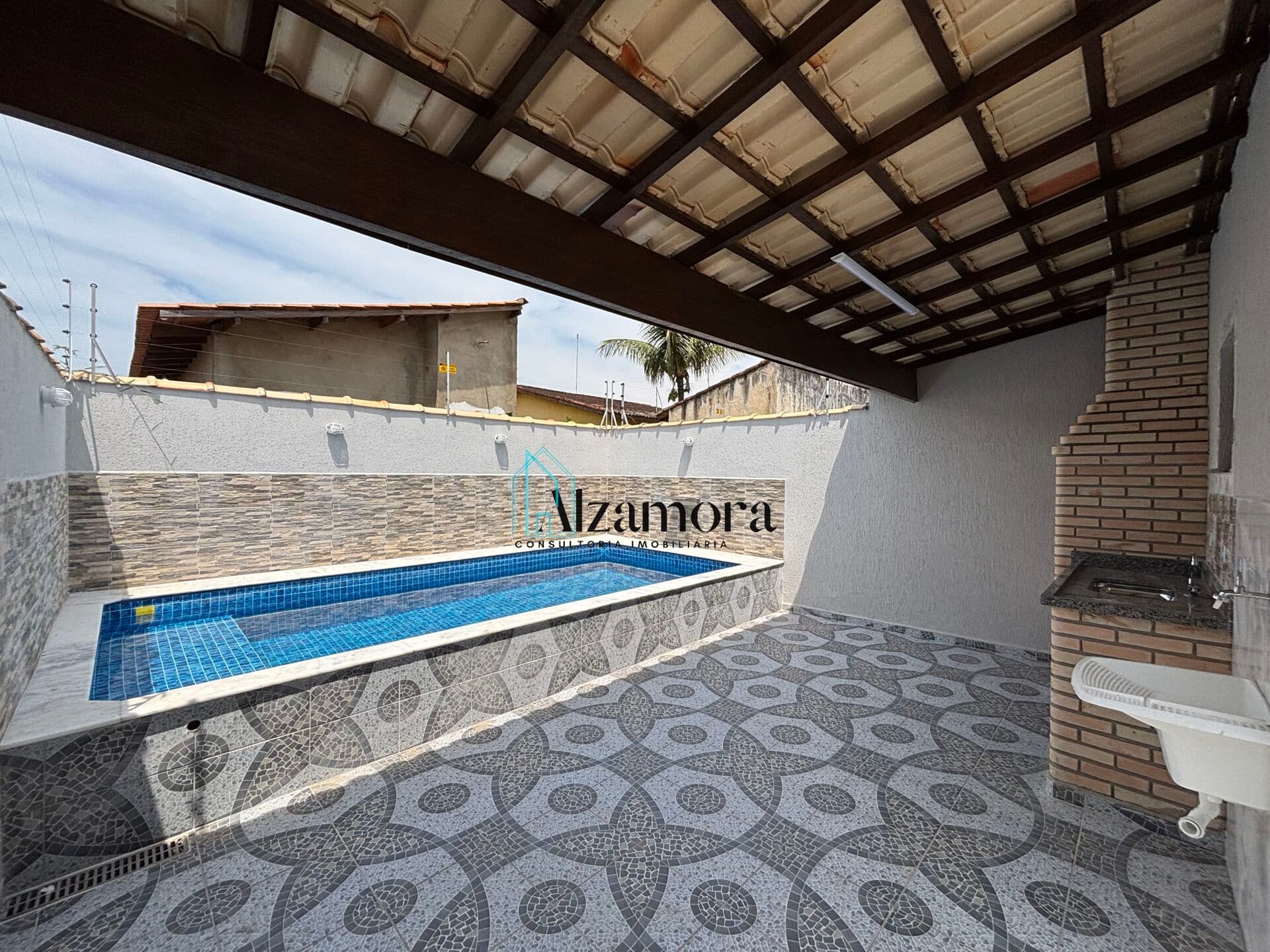 Linda Casa com Piscina e Churrasqueira em Itanhaém - Bairro Santa Julia