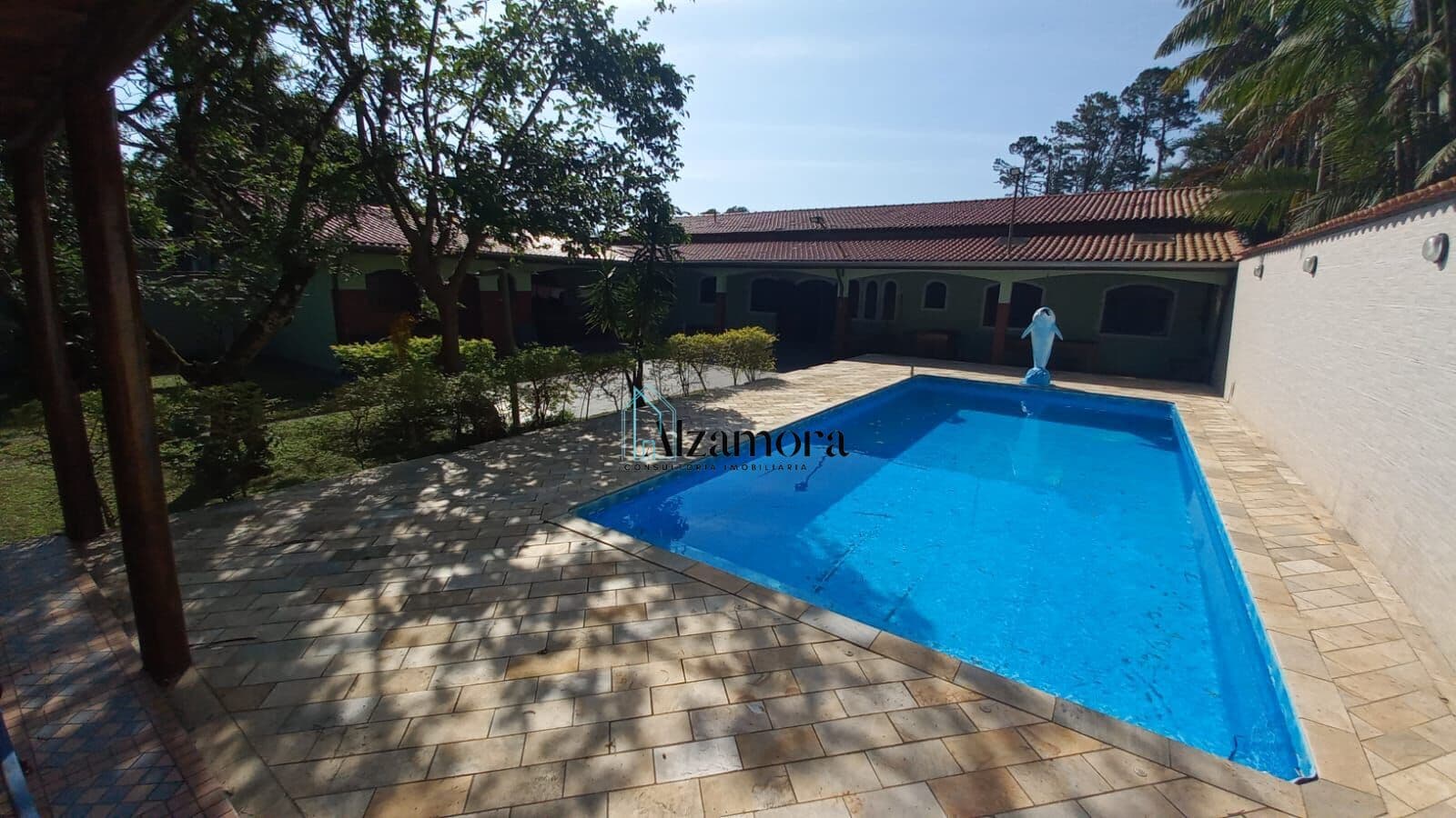 Chácara Completa com Lazer e Localização Privilegiada