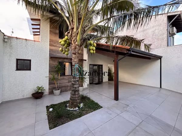 Casa com Piscina em Itanhaém/SP com 3 Suítes