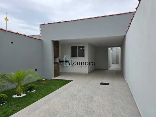 Casa em Bairro Residencial- Lado Praia