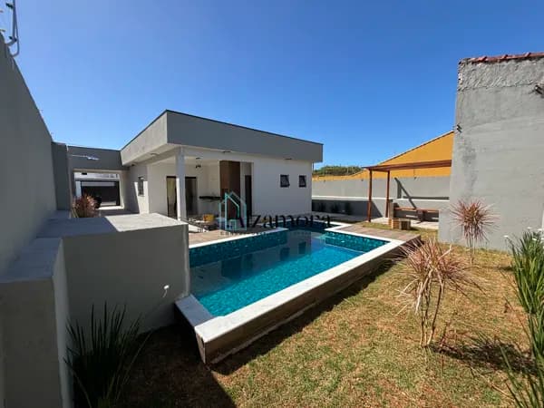 Casa com Piscina no Bairro São MArcos em Itanhaém-SP