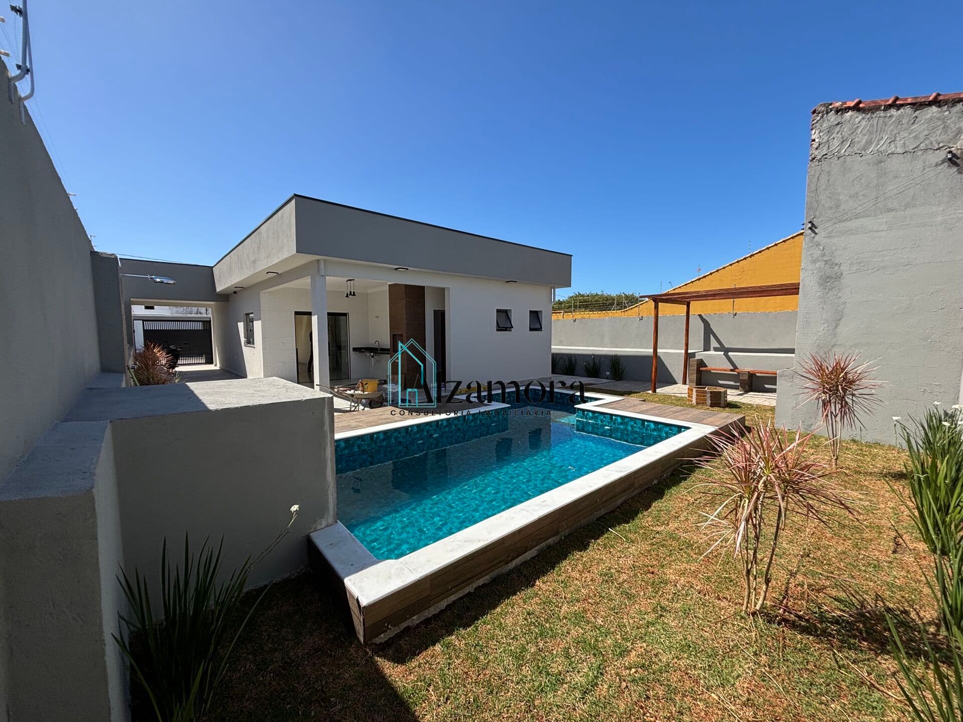 Casa com Piscina no Bairro São MArcos em Itanhaém-SP
