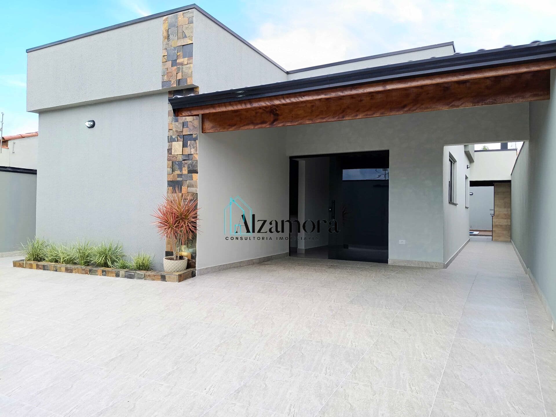 Casa com Piscina e Vista para o Mar