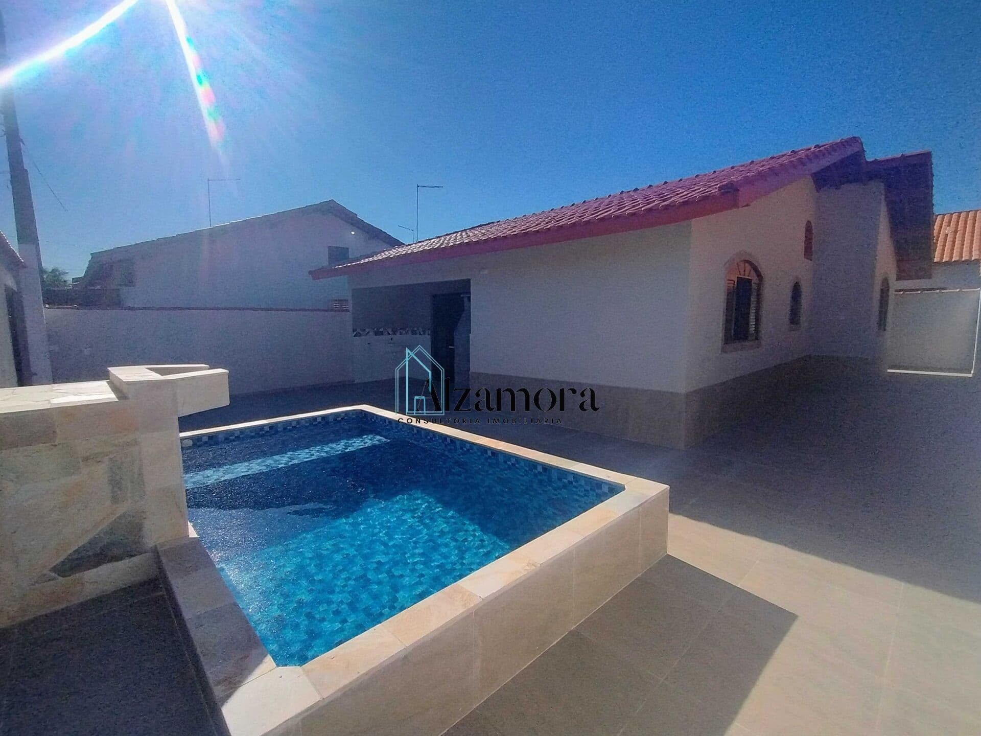 Casa nova com piscina para venda JD Santana Mongaguá -SP
