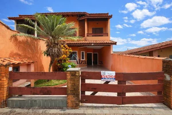 SOBRADO ESPAÇOSO | 4 QUARTOS | PISCINA + CHURRASQUEIRA | 400M DA PRAIA – ITANHAÉM/SP