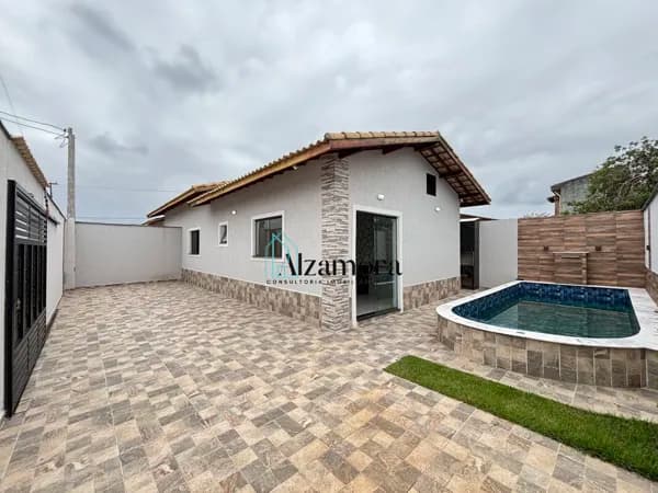 Casa com 3 dormitórios e Piscina no São Fernando em Itanhaém SP