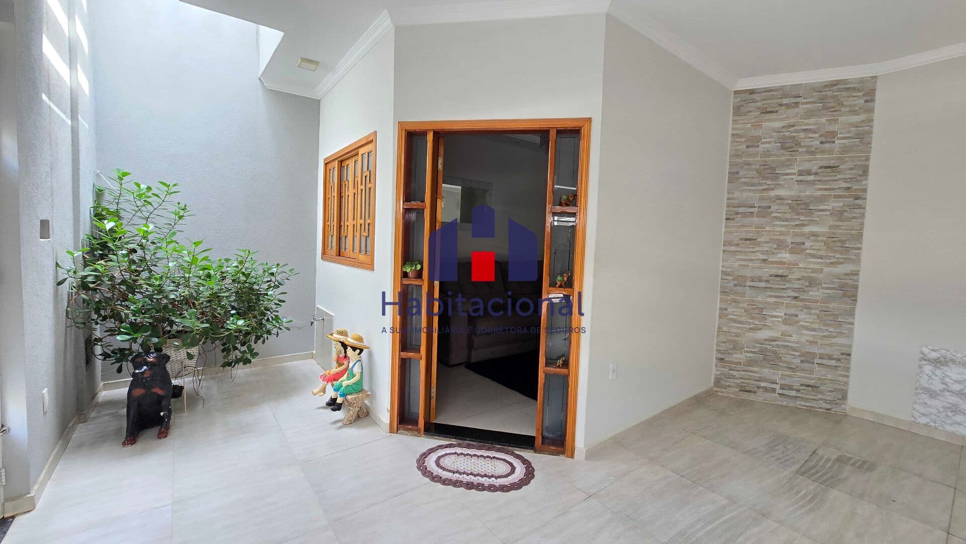 Casa com Piscina Jardim dos Ipês