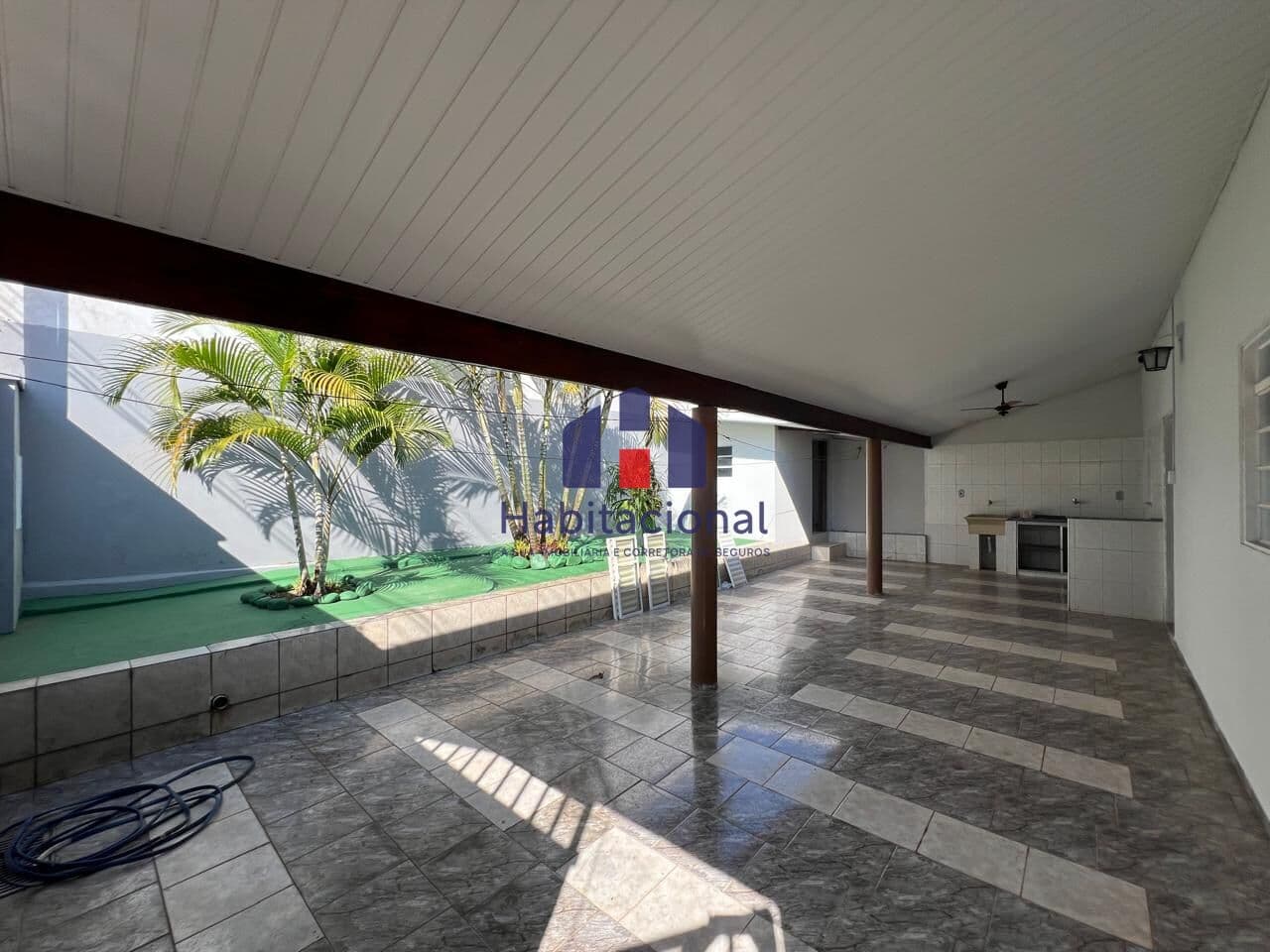 🏡 CASA À VENDA – JARDIM FÁTIMA