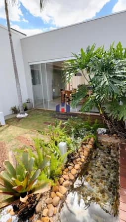 Casa à Venda em Condomínio com Segurança 24h – Porteira Fechada!