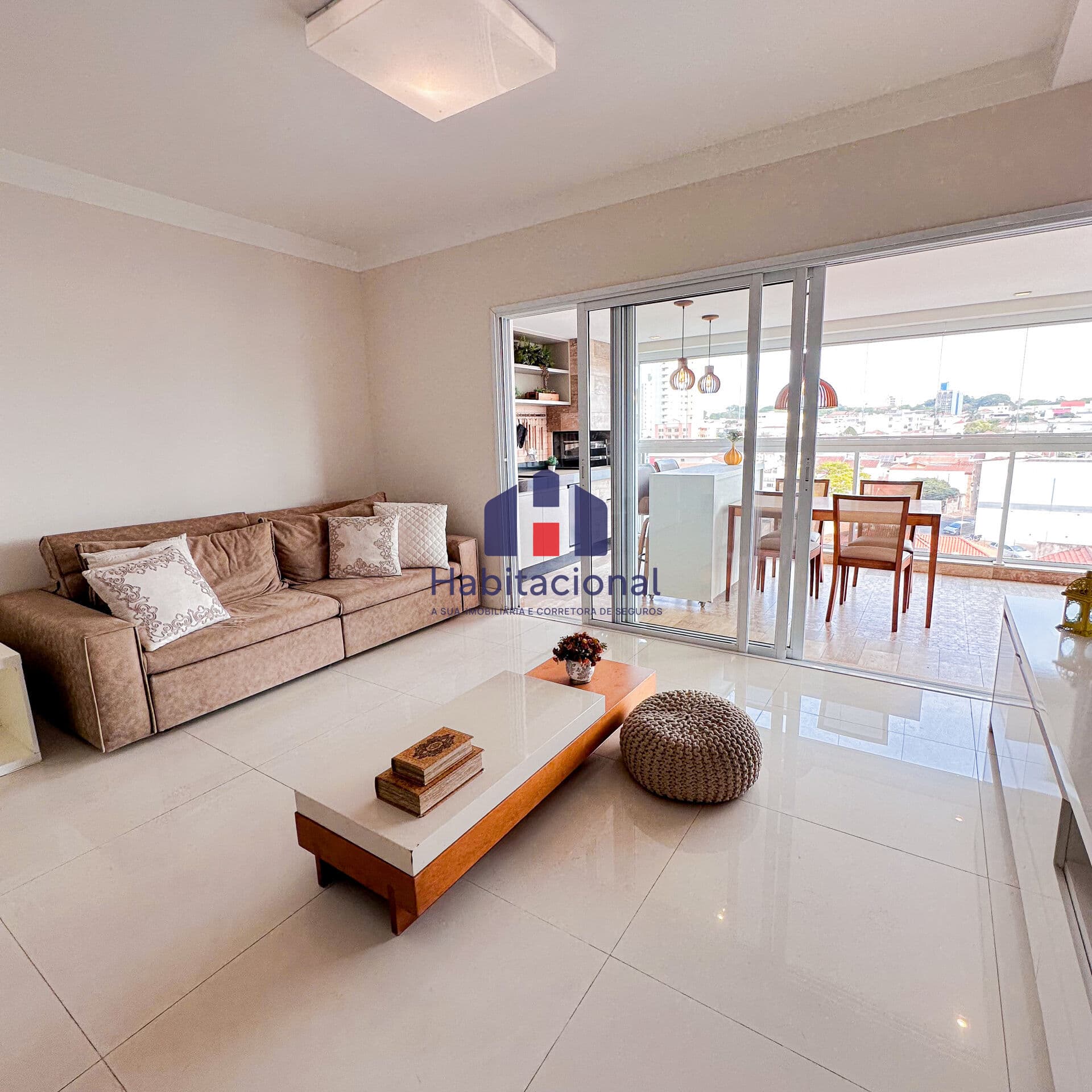 Apartamento Alto Padrão Mobiliado, 3 quartos, sendo 3 suítes à Venda Centro, Araras