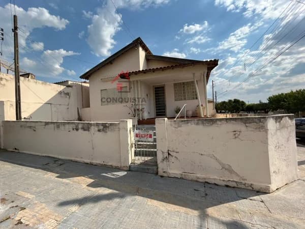 Casa Alvenaria para Venda em Centro Guaraçaí-SP